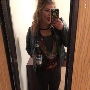 Meet your Posher, Brittany